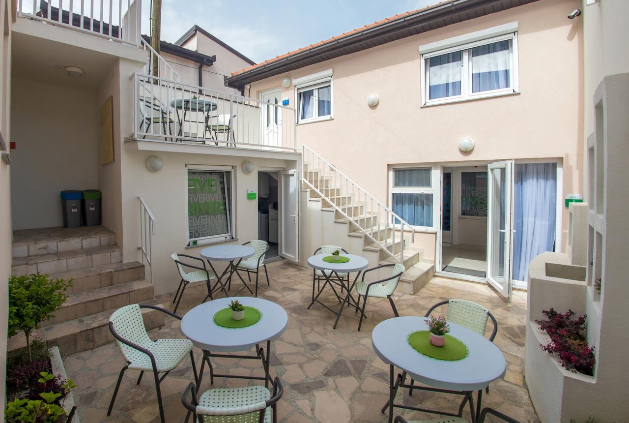 מוסטר Five Rivers Rooms מראה חיצוני תמונה