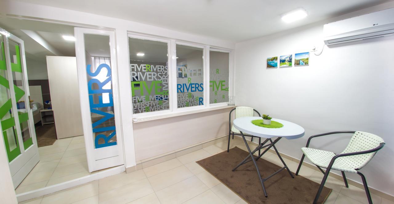 מוסטר Five Rivers Rooms מראה חיצוני תמונה